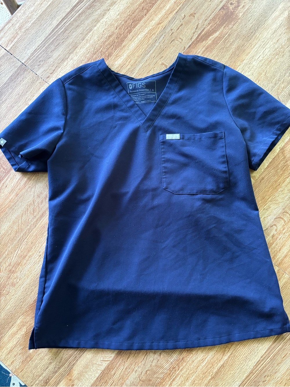 Figs Women's Navy Short Sleeve V-Neck Scrub Top